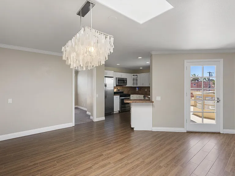 748 Isthmus Ct — Photo 19