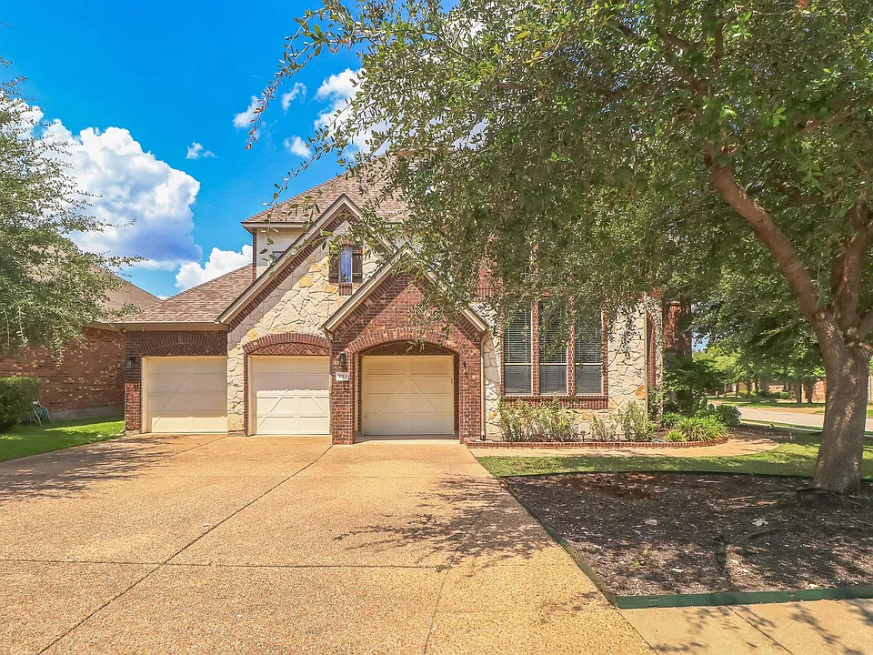 3913 Remington Rd