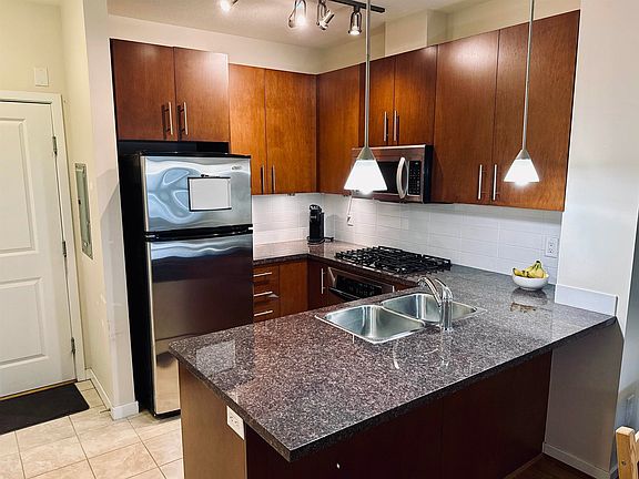 2nd image of 3651 Foster Ave #301
