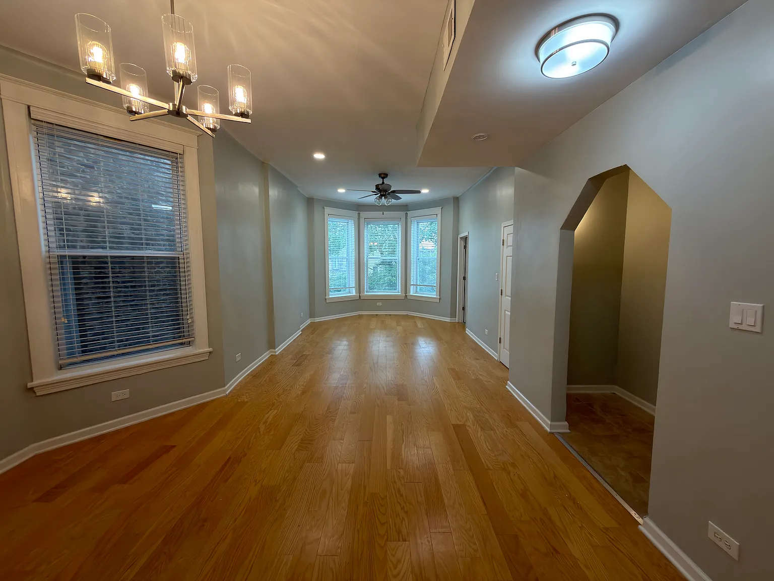 3 bed, $2,000 — Photo 3