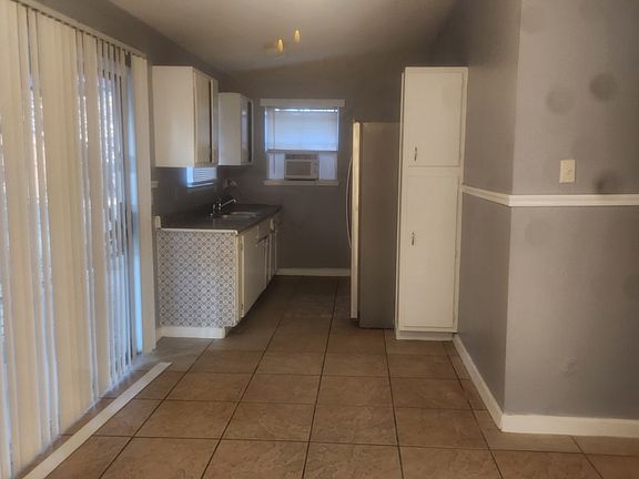 5th image of 5143 Village Way
