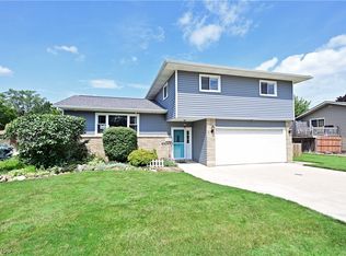 6924 Hollywood Dr, Parma, OH 44129