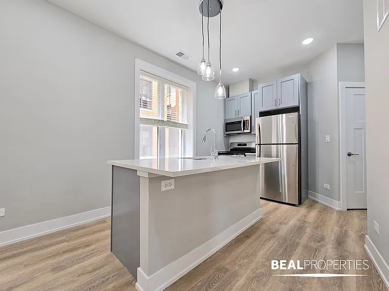 428-38 West Belden — Photo 39