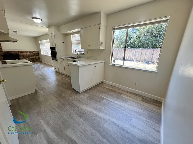 10600 E Estates Dr — Photo 7