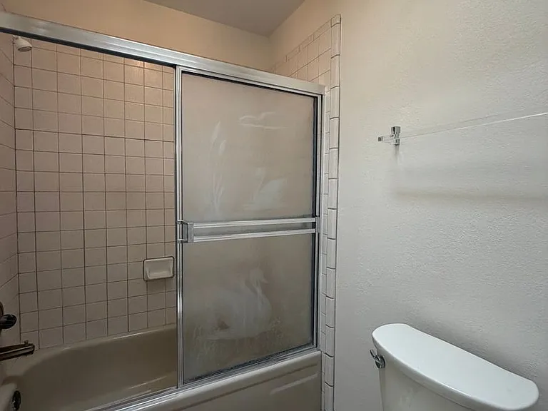 3759 E Edison St — Photo 15