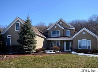 6233 Turnwood Dr, Jamesville, NY 13078