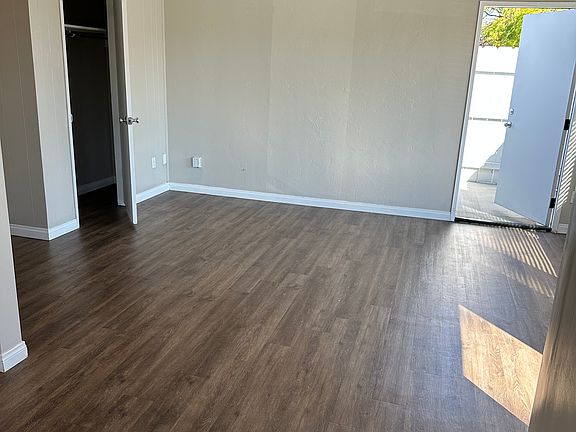 3rd image of 2176 Thomas Ave #2