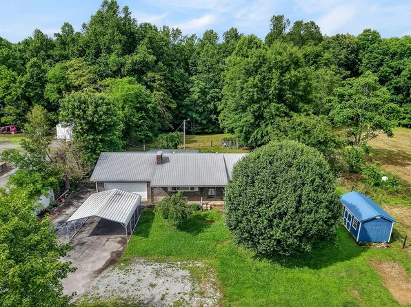 744 King Ridge Rd, Dowelltown, TN 37059