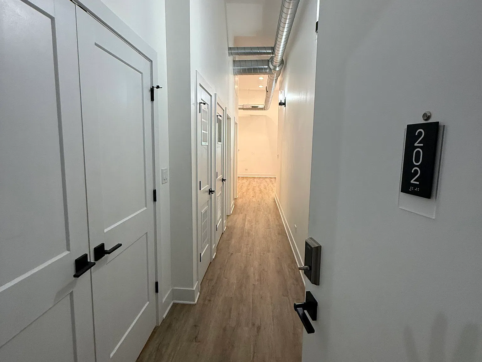 4731 N Western Ave — Photo 2