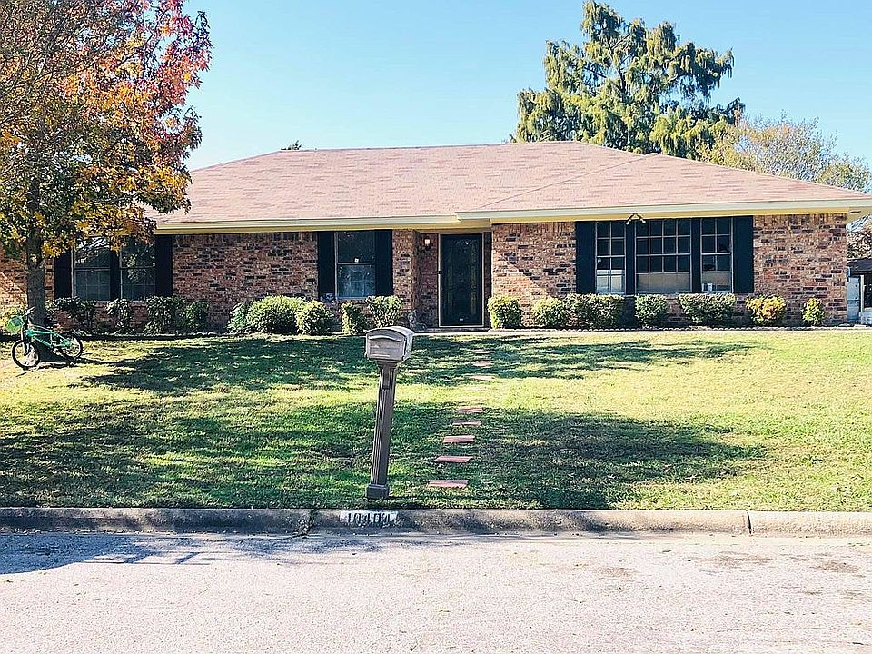 2nd image of 10401 Oak Creek Dr