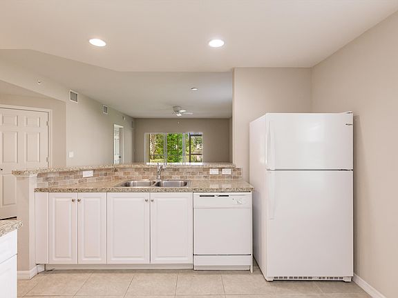 5th image of 27430 Palmesta Cir #16