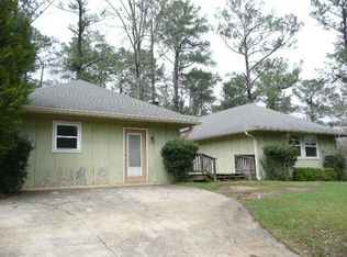 1918 Wood Valley Rd, Macon, GA 31211