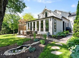 2634 Nagawicka Ave, Delafield, WI 53018