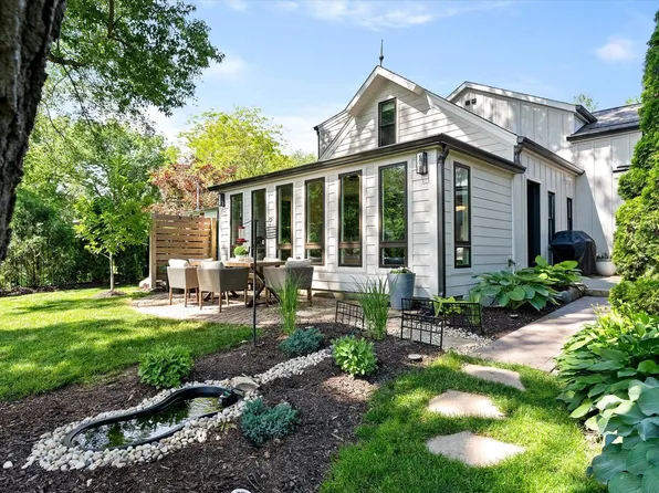 2634 Nagawicka AVENUE, Delafield, WI 53018