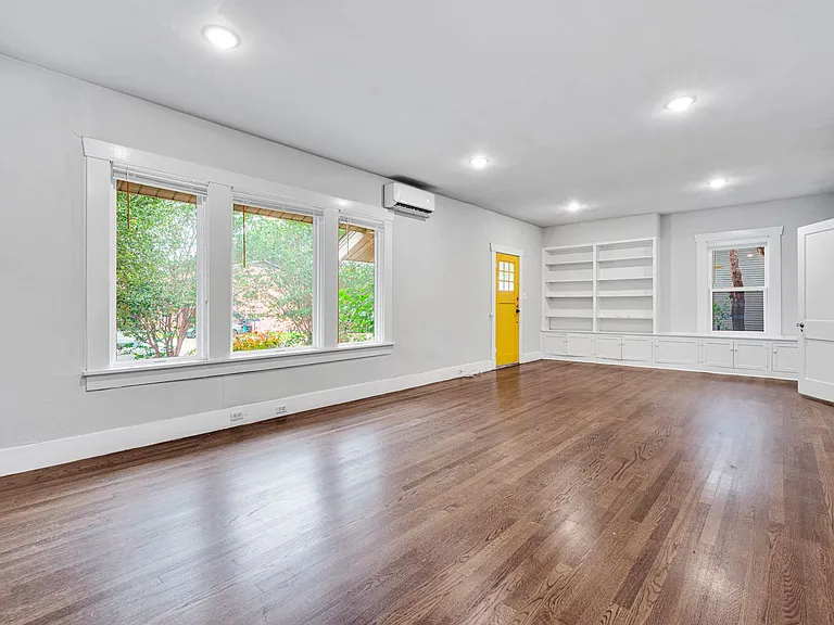 502 E Courtland Pl — Photo 4
