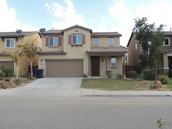 2nd image of 637 Desert Rose St