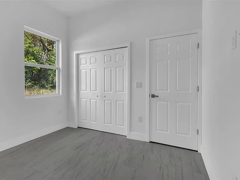 1221 SW 5th St — Photo 15