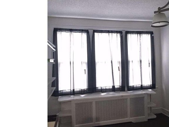 2nd image of 5324 W Berks St