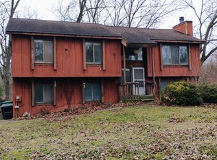 11940 Neil St, Pinckney, MI 48169