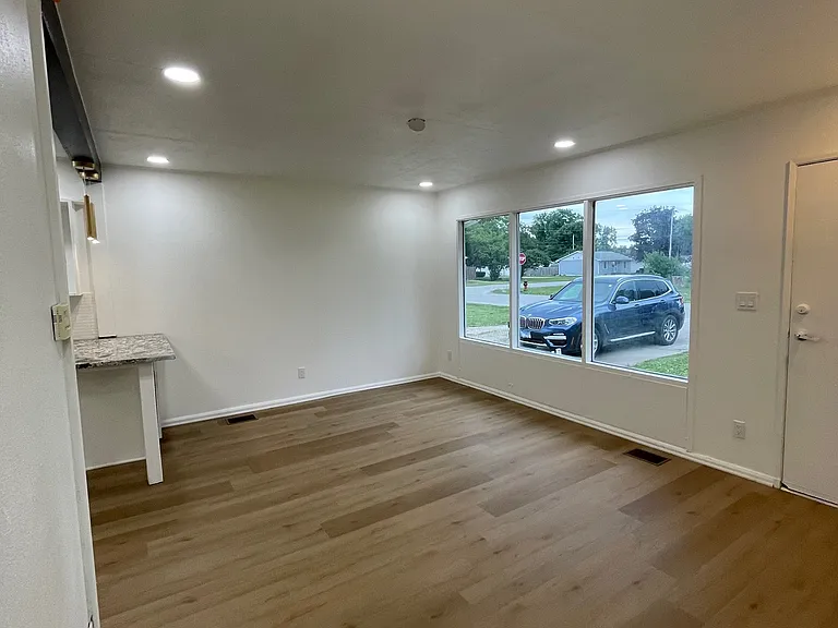 1509 E Cottonwood St — Photo 6