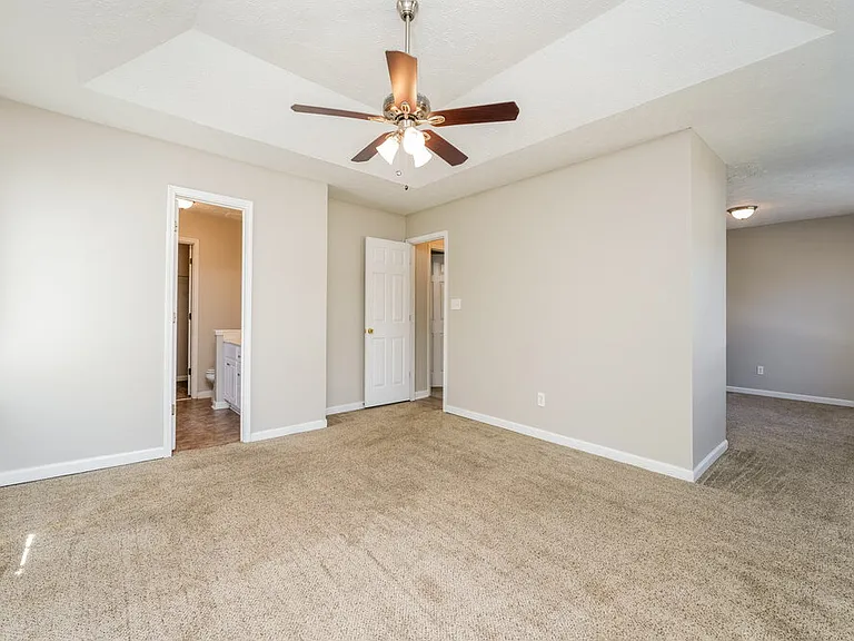 3213 Kings Glen Dr — Photo 11