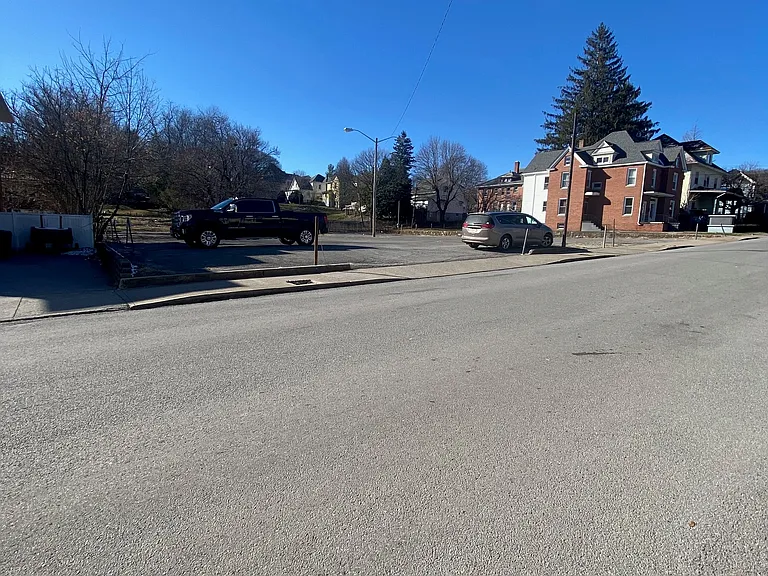 1707 Jefferson St — Photo 18