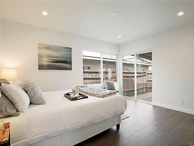 McCallum Ave — Photo 15