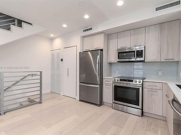 4th image of 624 Michigan Ave #7