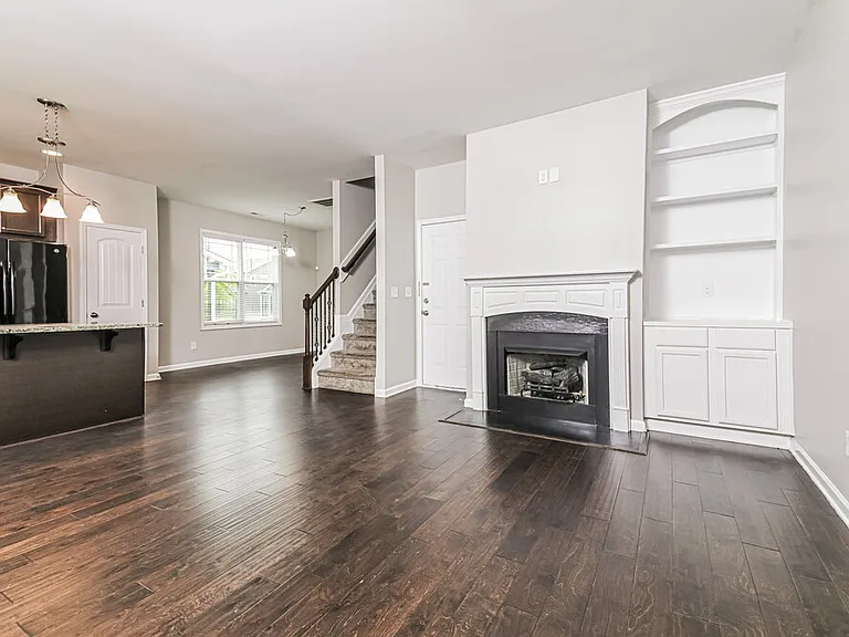 157 Golden Gate Pkwy — Photo 5
