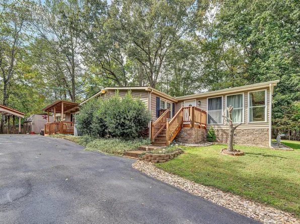 276 Bluewater Dr, Moneta, VA 24121