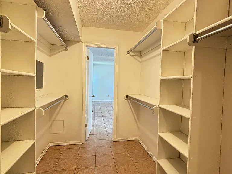 8313 NW 112th St — Photo 31