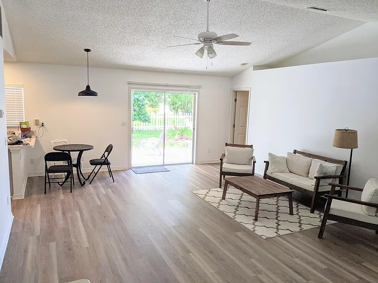520 Pineapple Ave — Photo 5