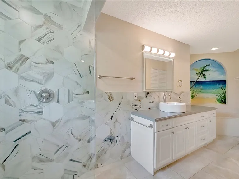 1016 Harbor Town Dr — Photo 34