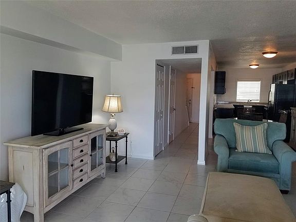 4th image of 3759 Pompano Dr SE