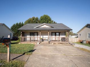 1013 Justus Dr, Johnson City, TN 37604