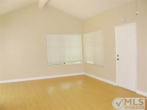 3rd image of 9922 Pineknoll Ln