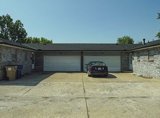 921 S Longfellow Ln, Wichita, KS 67207