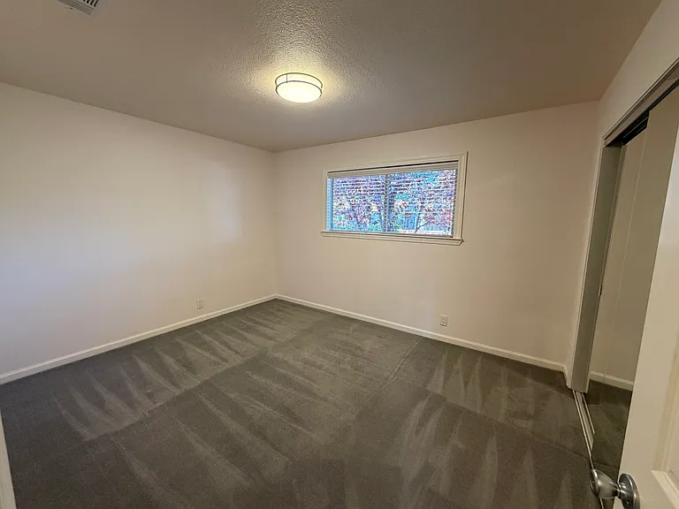 144 Granada Dr #C — Photo 8