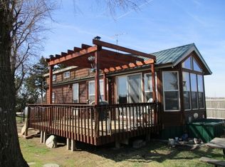1237 Marolf Dr, Atalissa, IA 52720