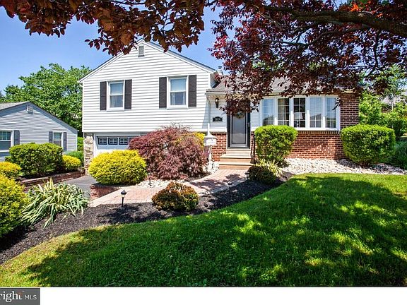 2nd image of 3815 Chalfont Dr