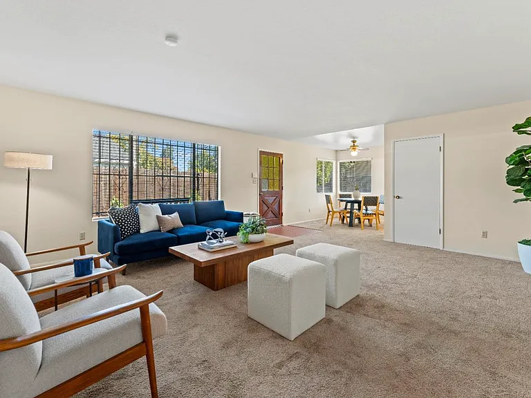 5484 Riverside Blvd — Photo 7