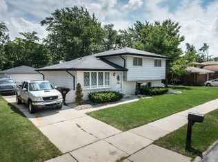 14725 Sunset Ct, Oak Forest, IL