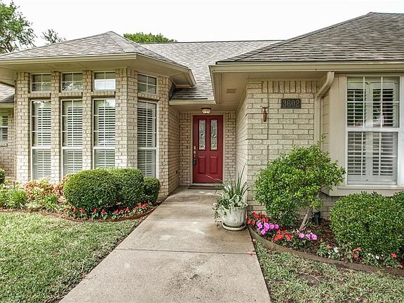 3rd image of 3602 Green Hollow Dr