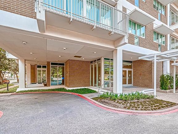 2nd image of 3600 Montrose Blvd Unit 304