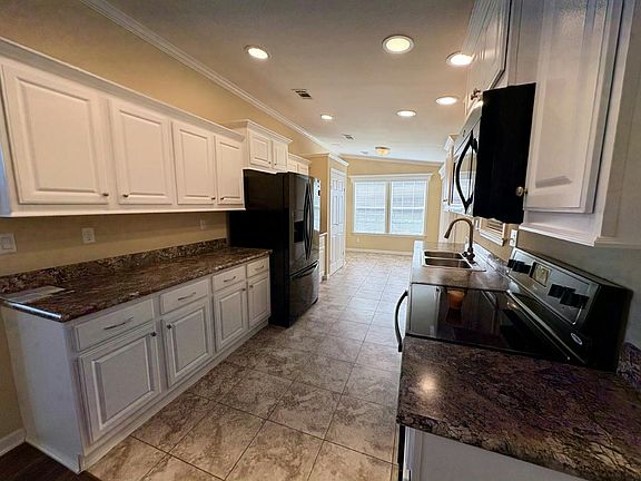 4th image of 3825 Seagate Dr #547
