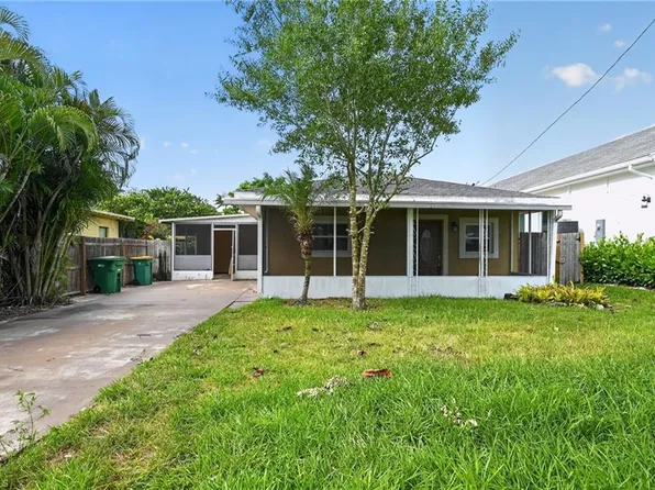 1266 Trail Terrace DR, NAPLES, FL 34103