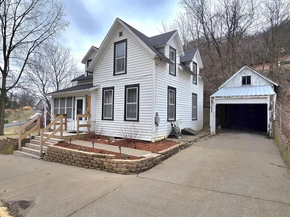 353 North STREET, Fountain City, WI 54629