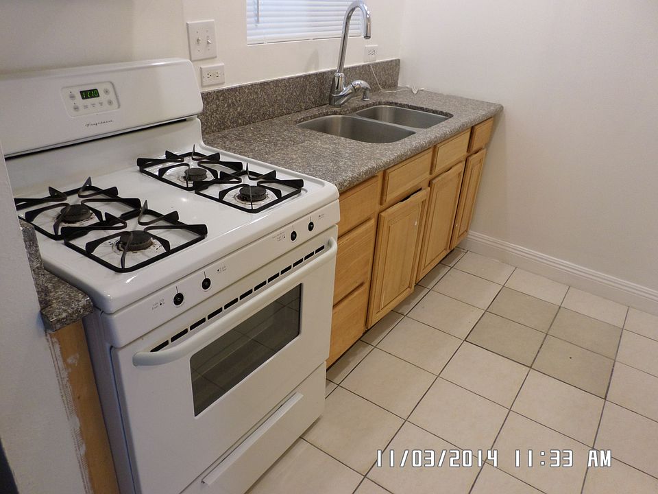 2nd image of 600 N Dos Robles Pl #A