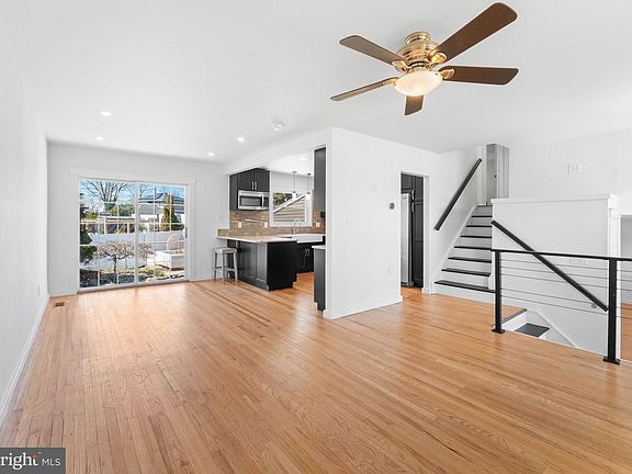 5th image of 27 Randy Rd