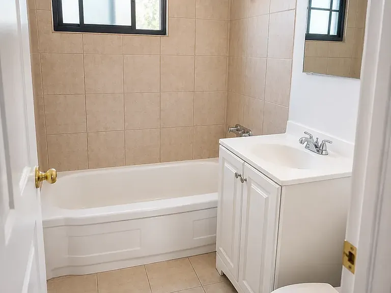 8927 Reading Ave — Photo 7